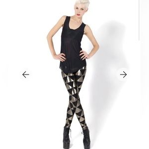 NWOT- Blackmilk Triangle Metallic Gold Leggings - Size S - never worn